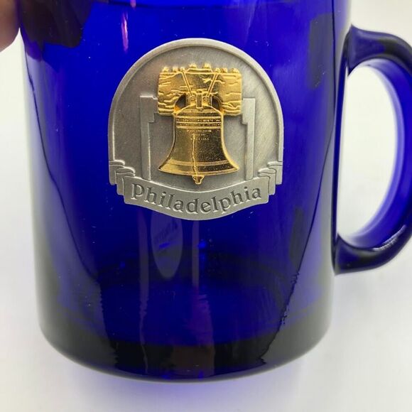 Cobalt Blue Glass Coffee Tea Mug Philadelphia Liberty Bell Tourist Souvenir - Picture 7 of 12